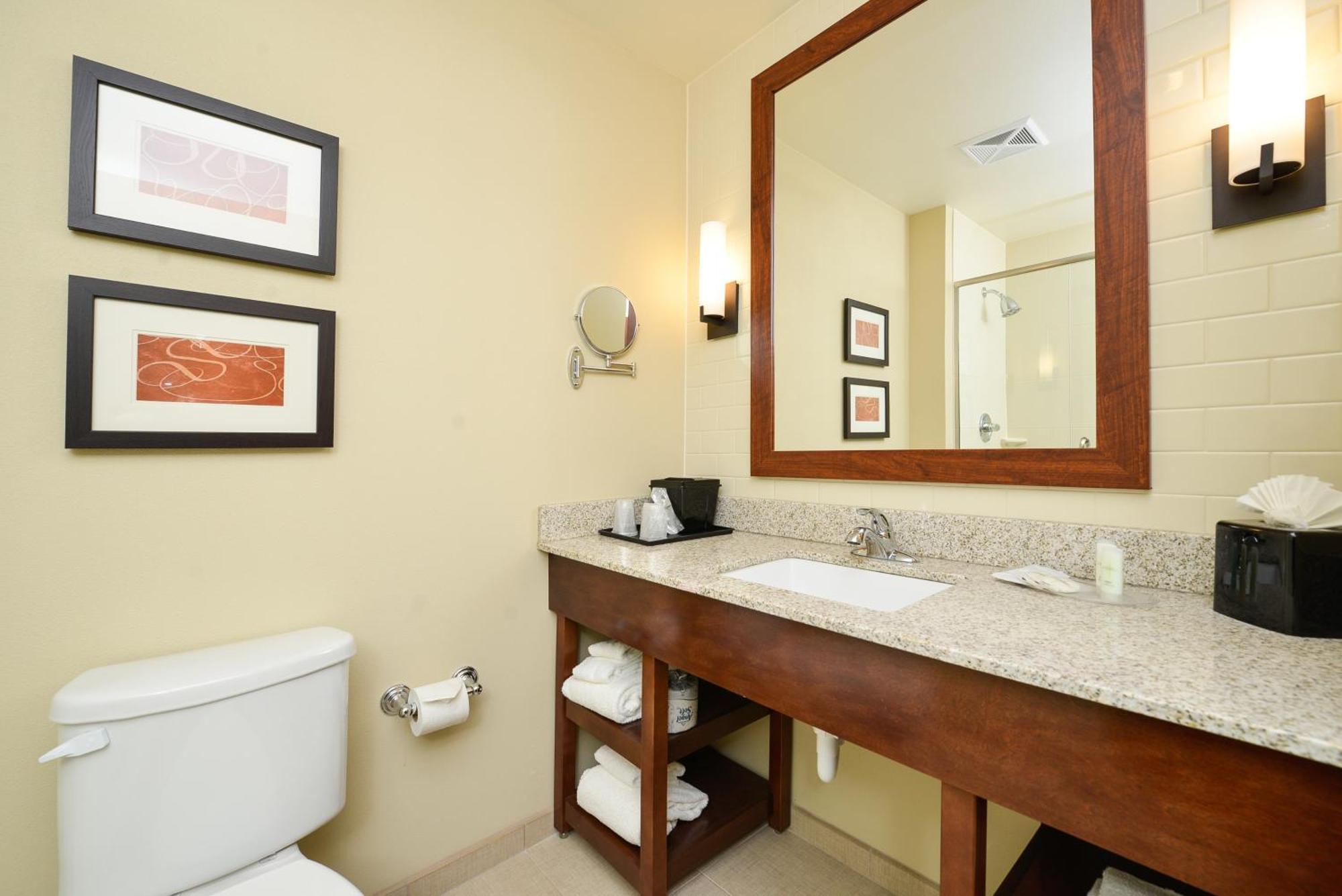 Comfort Suites Fargo Medical Center Quarto foto